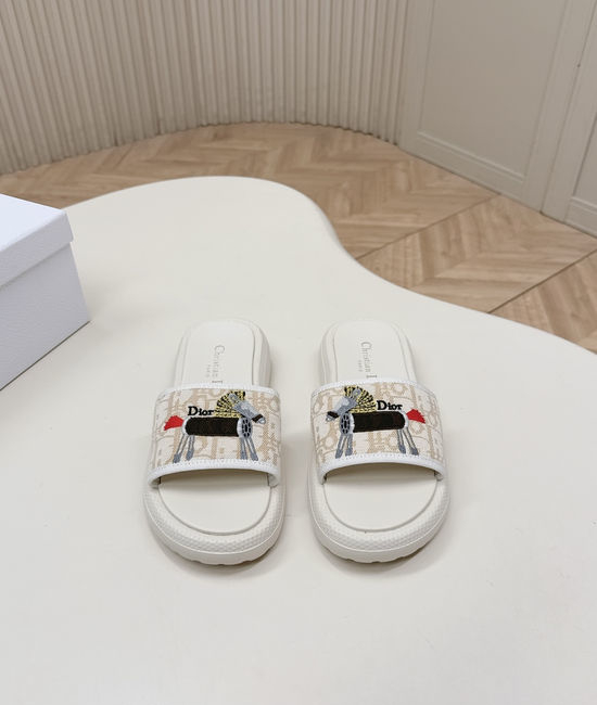 Christian Dior CD Premium Embroidery Comfortable Flat Slide Sandals