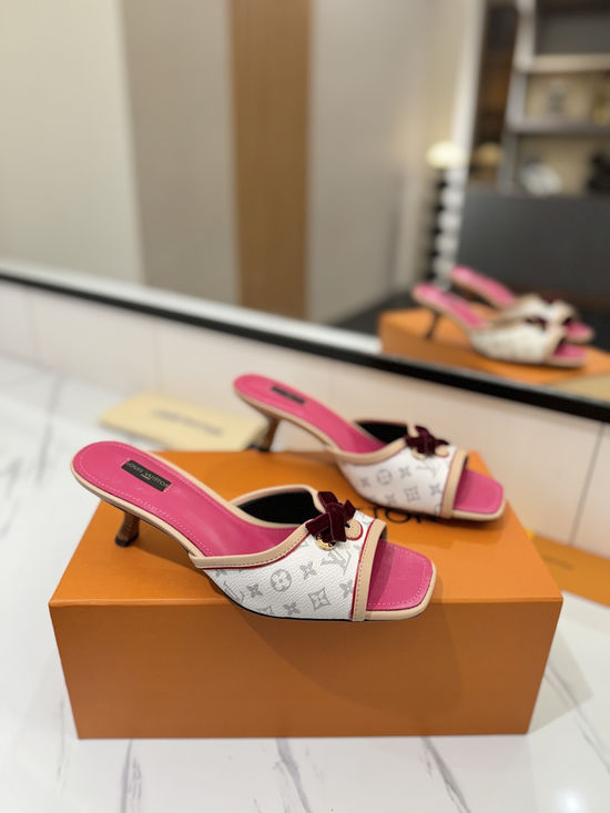 Louis Vuitton Elegant Open-Toe Sandals with Premium Materials and Custom Heel