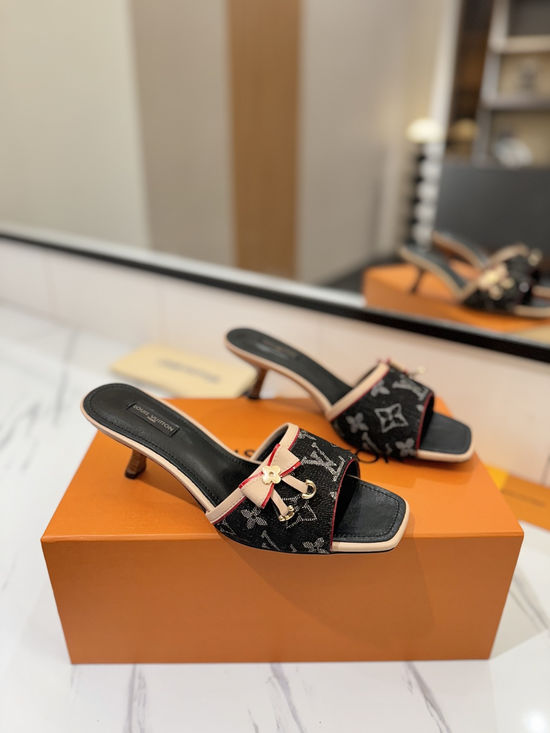 Louis Vuitton Elegant Open-Toe Sandals with Premium Materials and Custom Heel