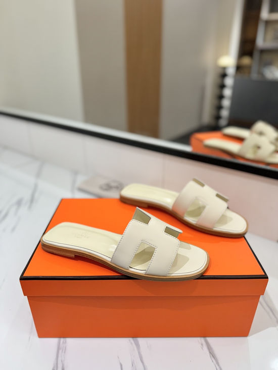Hermes Smooth Cowhide Leather Welted Sole Comfortable Classic Shoes