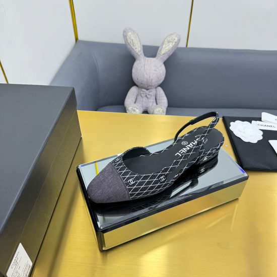Chanel Classic Two Tone Slingback Flats Premium Sheepskin Lining