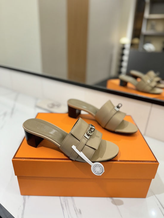 Hermes Smooth Cowhide 4.5cm Heel Leather Sole Shoes