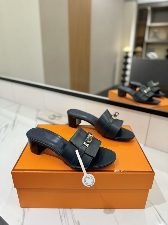 Hermes Smooth Cowhide 4.5cm Heel Leather Sole Shoes