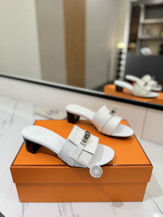 Hermes Smooth Cowhide 4.5cm Heel Leather Sole Shoes