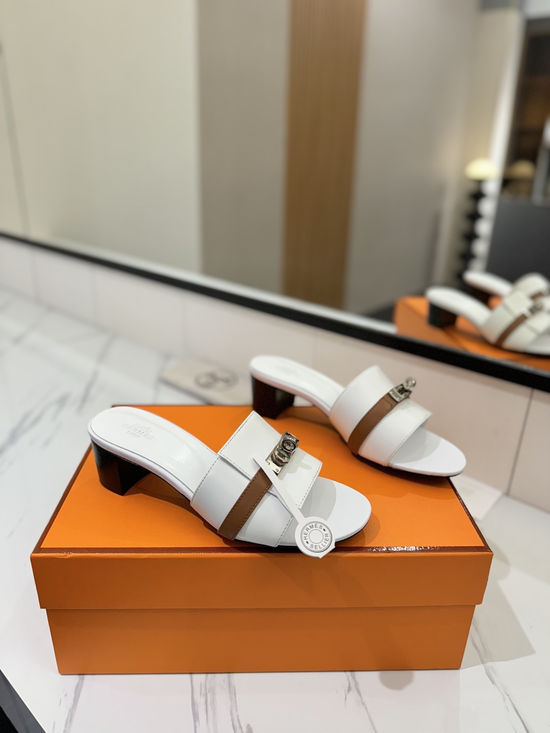 Hermes Smooth Cowhide 4.5cm Heel Leather Sole Shoes