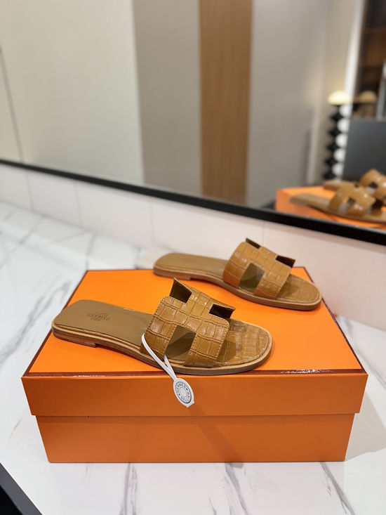 Hermes Pebbled Cowhide Leather Welted Sole Comfortable Classic Shoes