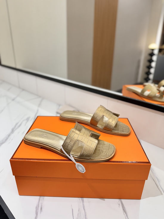 Hermes Pebbled Cowhide Leather Welted Sole Comfortable Classic Shoes
