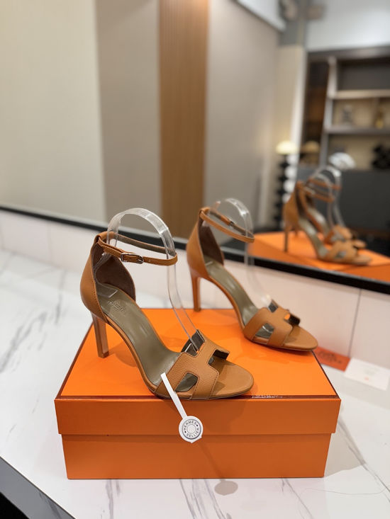 Hermes Elegant Palm Grain Leather High Heel Dress Shoes