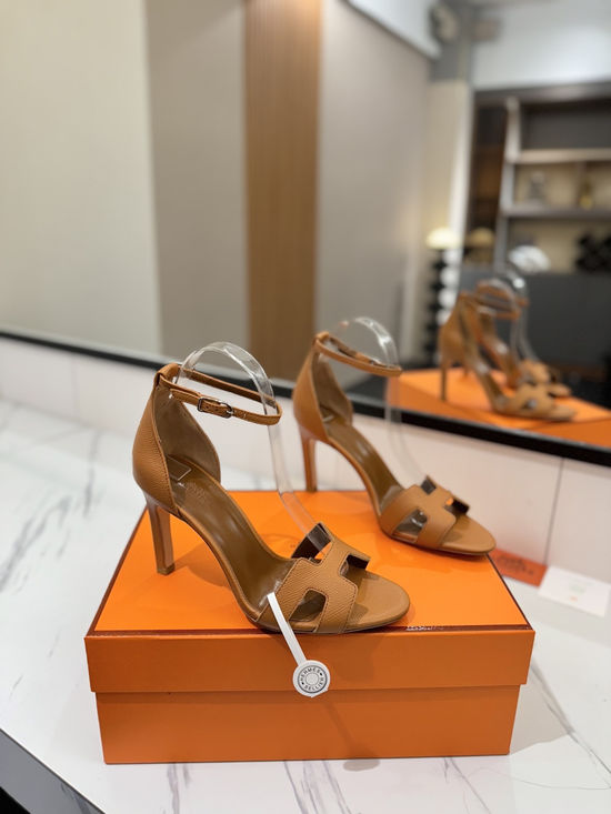 Hermes Elegant Palm Grain Leather High Heel Dress Shoes
