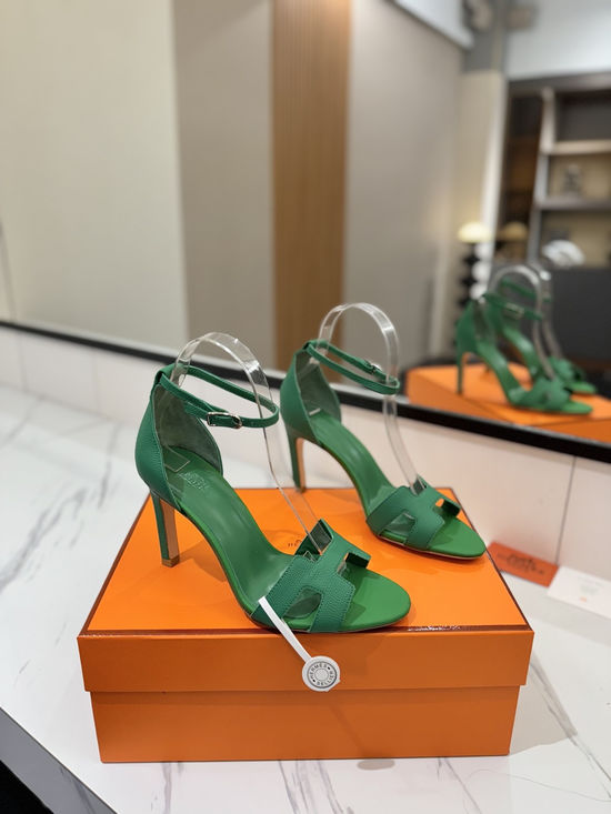 Hermes Elegant Palm Grain Leather High Heel Dress Shoes