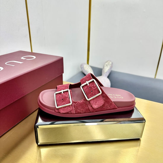 Gucci Double Belt Buckle Beach Sandals with Elegance