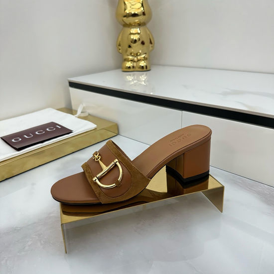 Gucci Gold Buckle Leather Slide Sandals Comfortable Upper