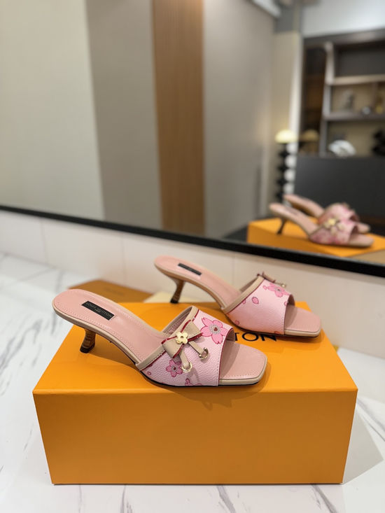Louis Vuitton Elegant Open-Toe Sandals with Premium Materials and Custom Heel