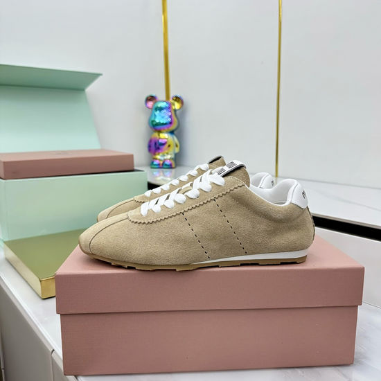 Miu Miu Vintage Casual Leather White Shoes Soft Comfort Sole