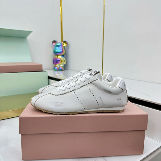 Miu Miu Vintage Casual Leather White Shoes Soft Comfort Sole