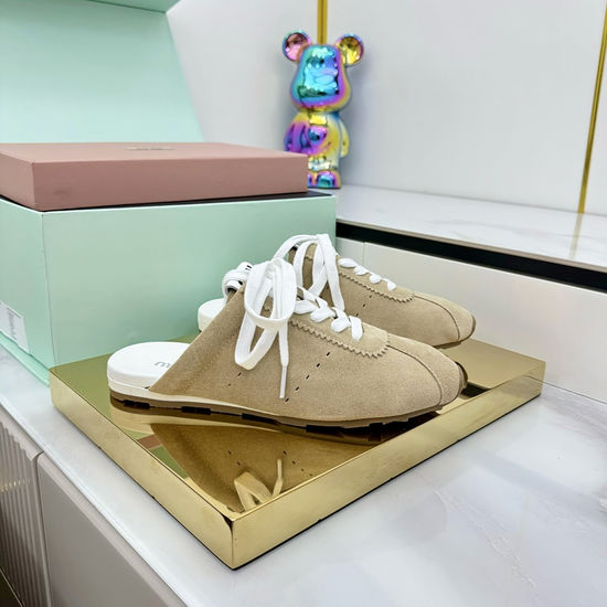 Miu Miu Vintage Casual Leather White Shoes Soft Comfort Sole