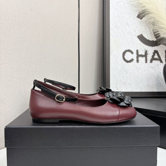 Chanel Cowhide Upper Slide Sandals Soft Lining Genuine Leather Sole