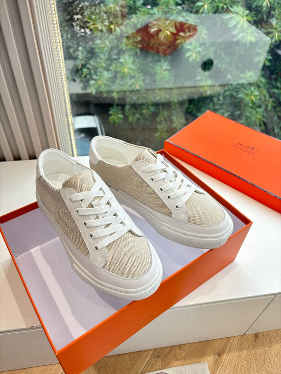Hermes Casual Versatile Sneakers Soft Leather Lightweight Non-slip Sole