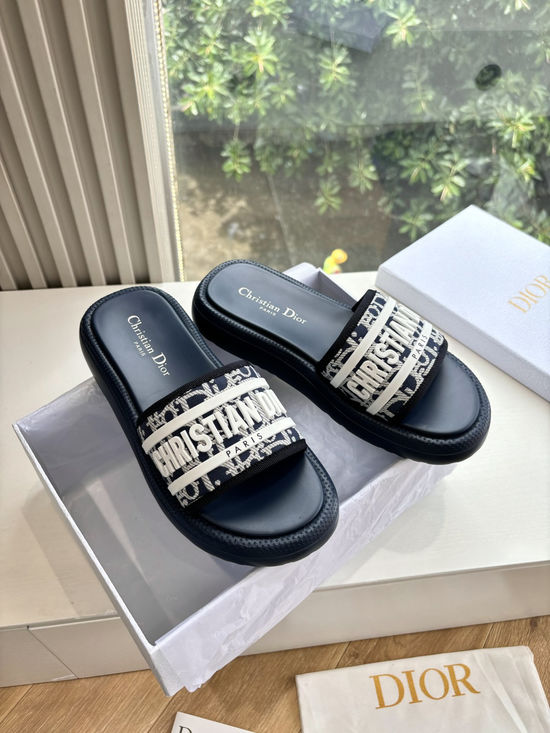 Christian Dior Elegant Loafers with Decorative Buckle All-match Casual Shoes