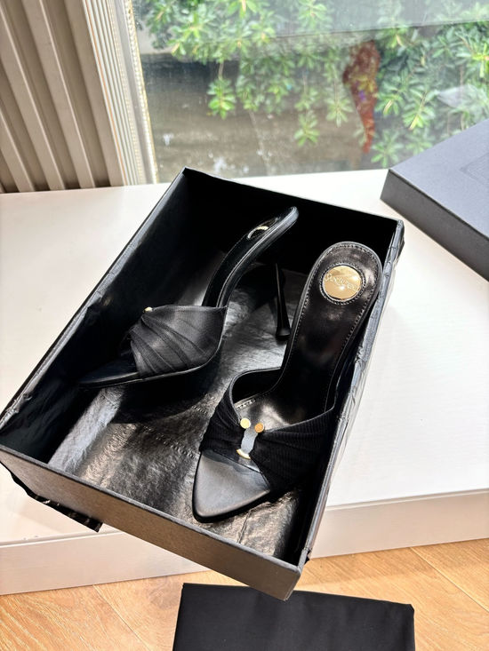 Yves Saint Laurent Logo Decorated Flat Sandals Premium Leather Sole Comfortable