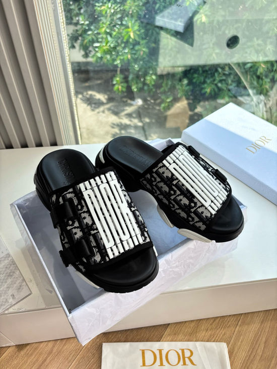 Christian Dior Sophisticated Stitched Slide Sandals for Versatile Wear