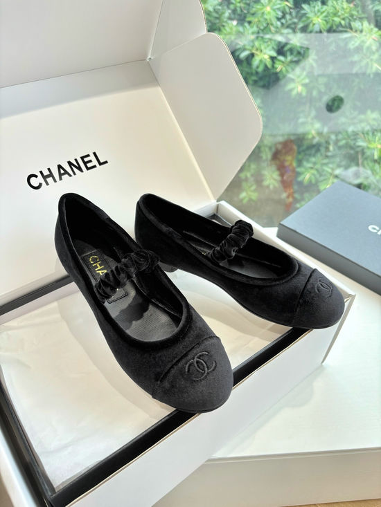Chanel Woven Cap Toe Mary Jane Shoes Comfortable Casual Footwear