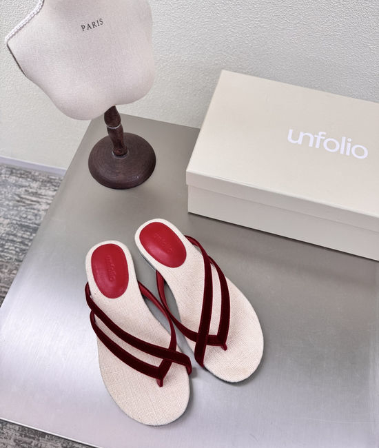 Unravel Project Velvet Strap Toe-Post Sandals Premium Comfort