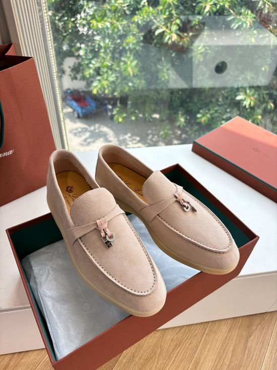 Loro Piana Smooth Leather Elegant Loafers Premium Handcrafted Durable Sole