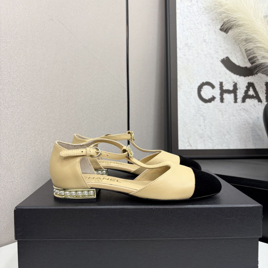 Roger Viver Diamond Buckle Sheepskin Leather Sole Sandals