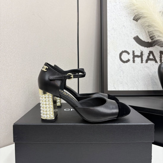 Roger Viver Diamond Buckle Sheepskin Leather Sole Sandals