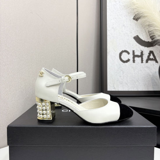 Roger Viver Diamond Buckle Sheepskin Leather Sole Sandals