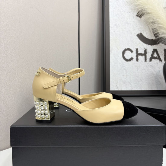 Roger Viver Diamond Buckle Sheepskin Leather Sole Sandals