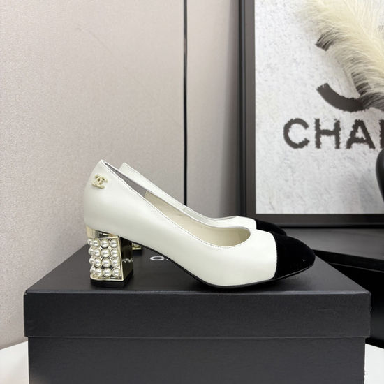 Roger Viver Diamond Buckle Sheepskin Leather Sole Sandals