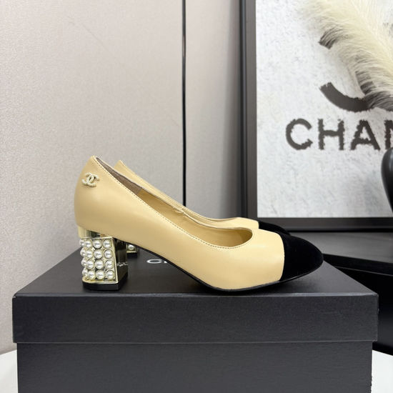 Roger Viver Diamond Buckle Sheepskin Leather Sole Sandals