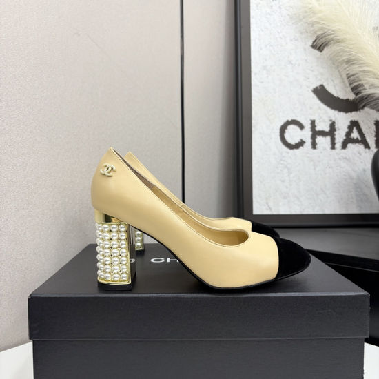 Roger Viver Diamond Buckle Sheepskin Leather Sole Sandals