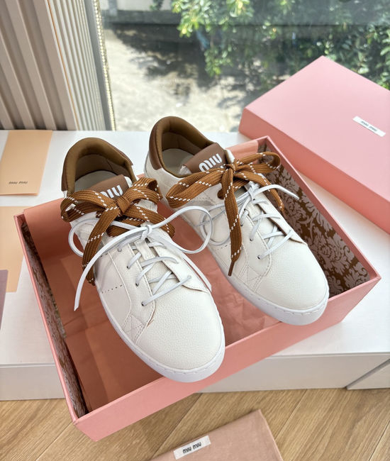Miu Miu Thick Sole Leather Casual Shoes Lightweight Comfortable Elevated