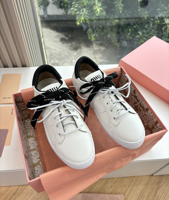 Miu Miu Thick Sole Leather Casual Shoes Lightweight Comfortable Elevated