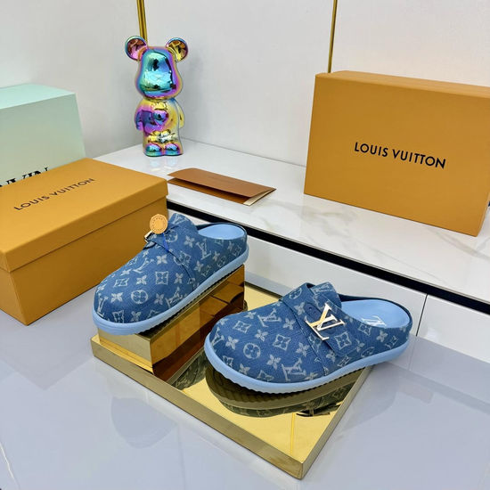 Louis Vuitton Closed Toe Slides Comfortable Soft Sole Design