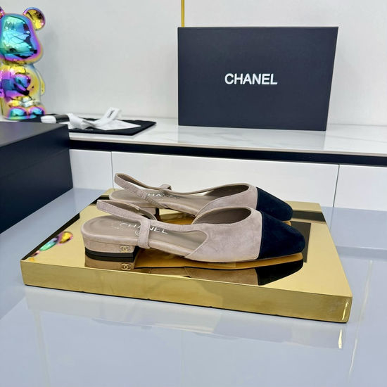 Chanel Classic Two Tone Slingback Sandals With Leather Lining