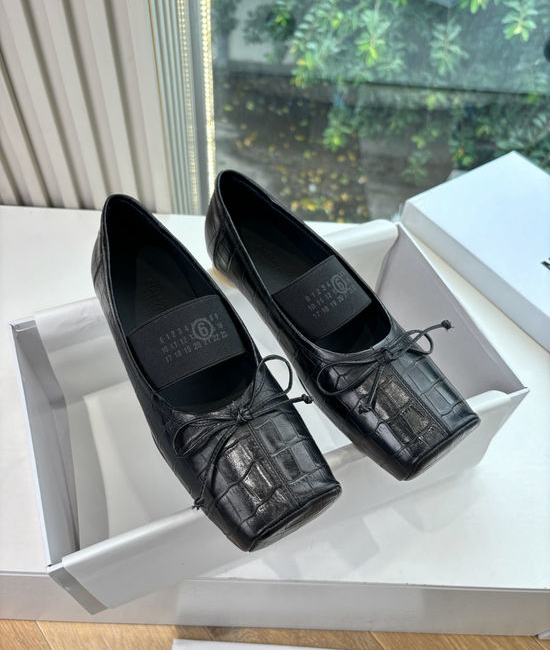 Maison Margiela MM6 Split Toe Soft Leather Comfortable Casual Flat Mary Jane Shoes
