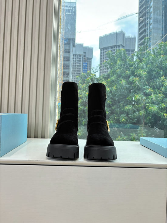 Prada Classic Suede Knight Boots Elongate Leg Shape Comfortable Footwear