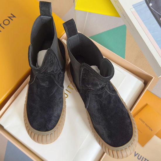 Louis Vuitton Classic Pattern Ankle Chelsea Boots with Non-slip Sole