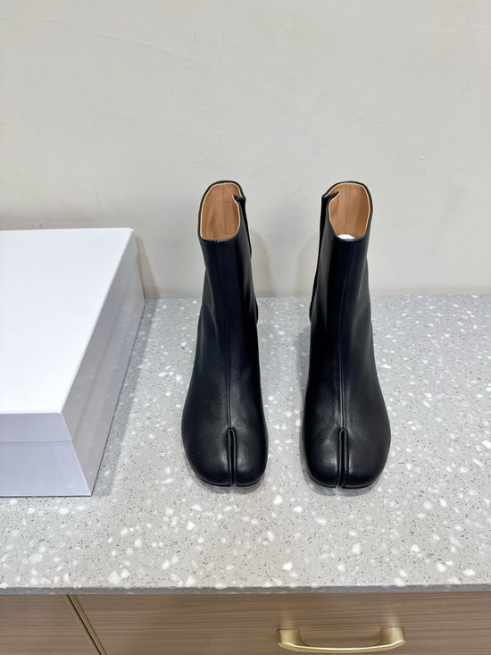 Maison Margiela Chunky Heel Split Toe Ankle Boots Soft Premium Leather