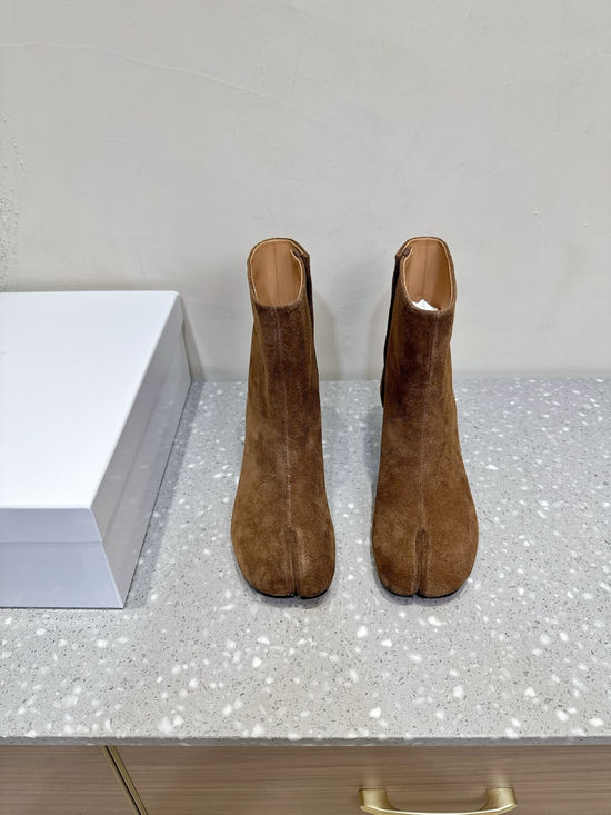 Maison Margiela Chunky Heel Split Toe Ankle Boots Soft Premium Leather