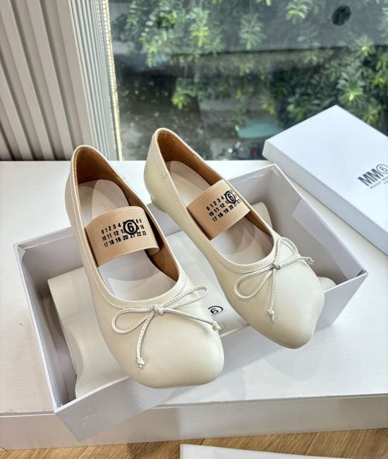 Maison Margiela MM6 Split Toe Soft Leather Comfortable Casual Flat Mary Jane Shoes