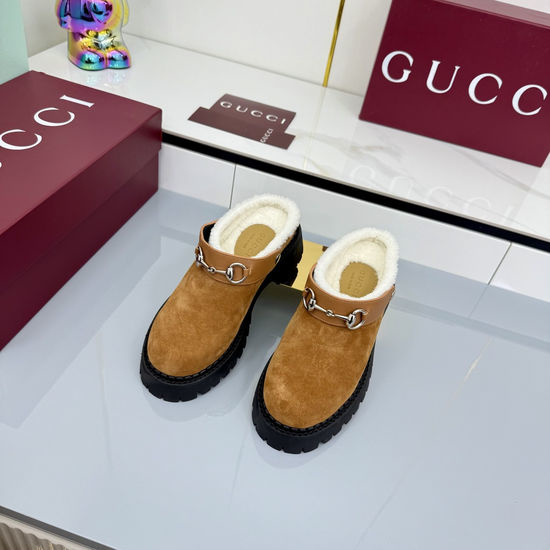 Gucci Luxury Crystal Embellished Patent Leather Loafers