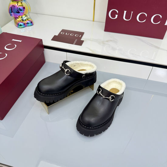 Gucci Luxury Crystal Embellished Patent Leather Loafers