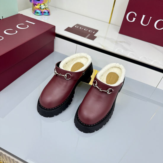 Gucci Luxury Crystal Embellished Patent Leather Loafers