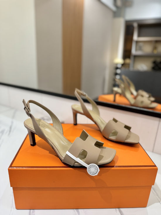 Hermes Classic Smooth Leather Mid Heel Daily Shoes