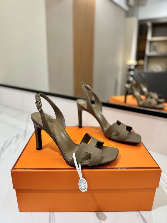 Hermes Classic 9cm Epsom Leather Comfortable Pumps